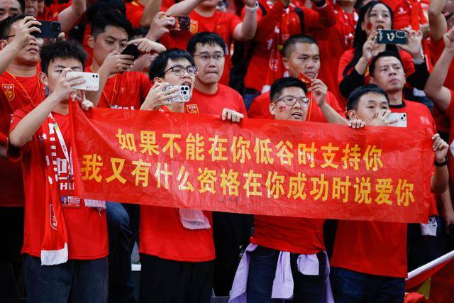 琼斯34分阿不都16+15 新疆3-1浙江晋级总决赛